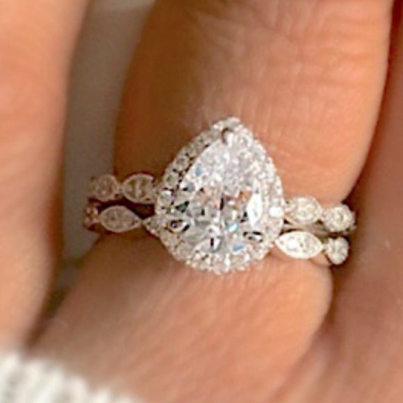Jewelry - NEW 2PC/SET Silver Teardrop Diamond Halo Bridal Ring